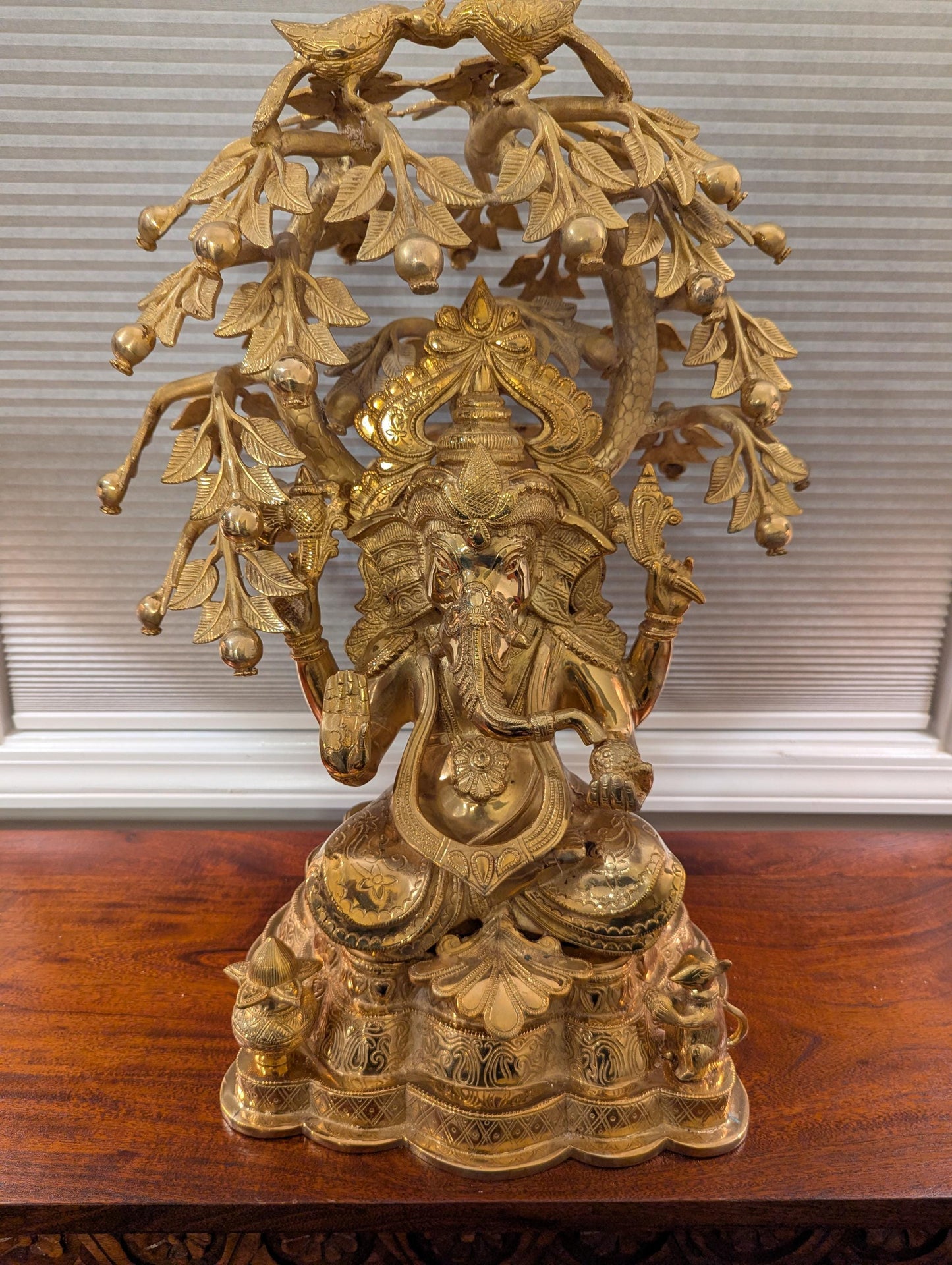 Handcrafted Brass Ganesha Statue ā Lord of Wisdom & Prosperity | Indian Vaastu Decor | Auspicious Gift