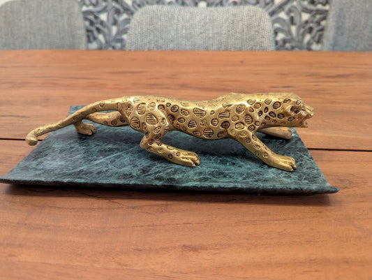 Handcrafted Brass Leopard Statue – Vintage Jungle Decor, Fierce Wildlife Figurine, Artisanal Brass Cheetah Sculpture - No Base Included